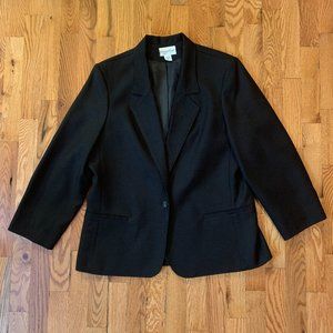 Carriage Court Fit Black Blazer and Skirt 16/18